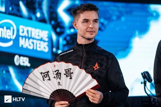 Ex Sanguis融合XCOM战术与时光倒流 打造精简肉鸽战役